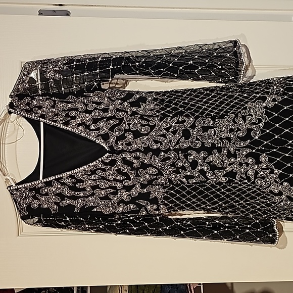 Women's Formal Dress - Picture 4 of 4